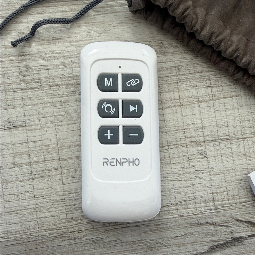 RENPHO Eyeris 1 Eye Massager heat compression Bluetooth with Remote - Picture 7 of 11